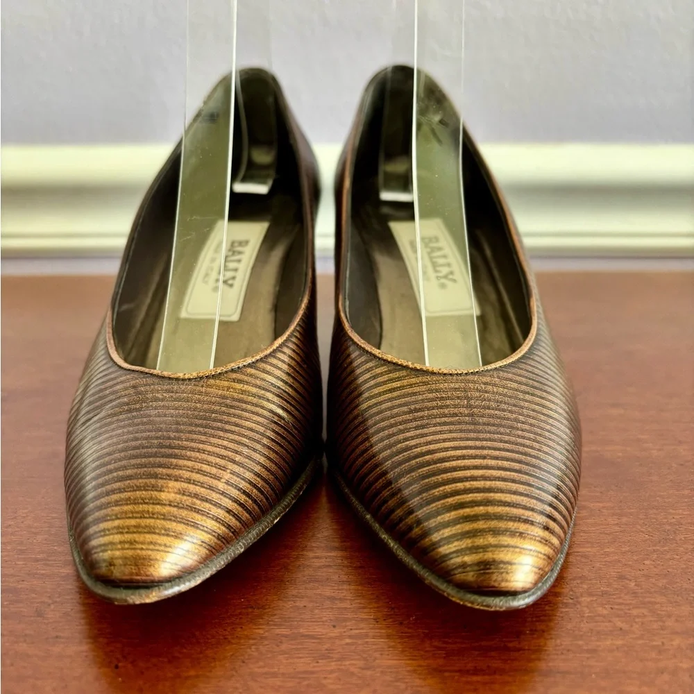 Bally Gold Brown Leather Kitten Heels EU 36 Italian Pumps